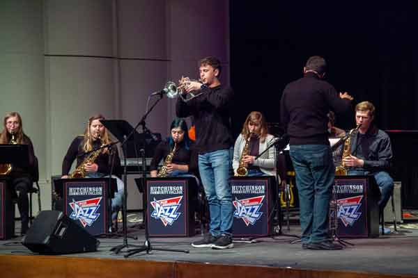 students playing for the instrumental jazz band